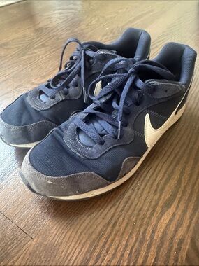 Nike Navy Blue Athletic Sneakers